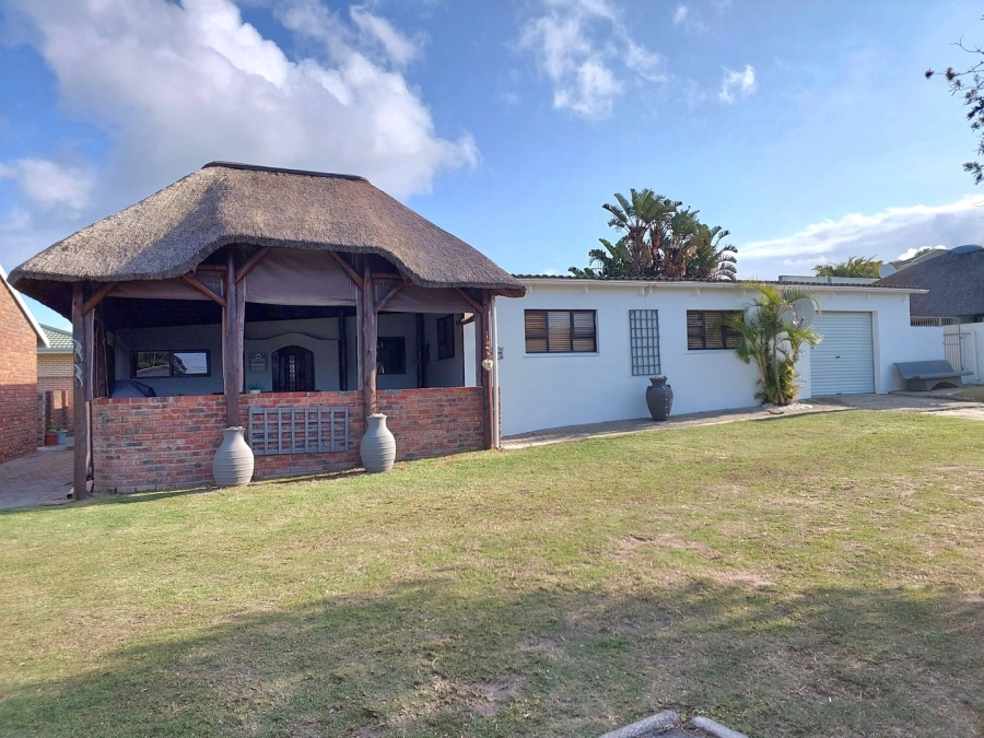 3 Bedroom Property for Sale in Queensberry Bay Eastern Cape